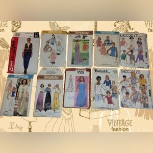 LOT OF 19 VINTAGE 1970'S SEWING PATTERNS SZ. 10-12 & CARBON TRACING PAPER